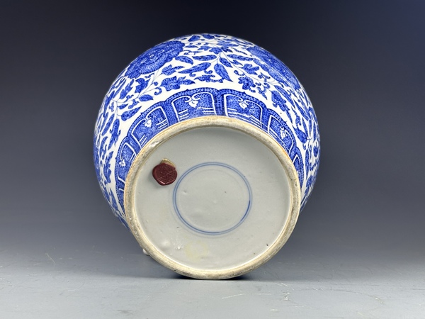 古玩陶瓷晚清青花纏枝寶相花紋尊拍賣,當(dāng)前價(jià)格13800元