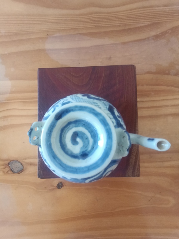 古玩陶瓷清中期.青花海水龍紋茶壺2900拍賣,當前價格2900元