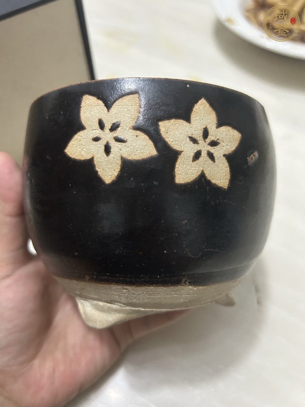 古玩陶瓷吉州窯黑釉梅花香爐真品鑒賞圖