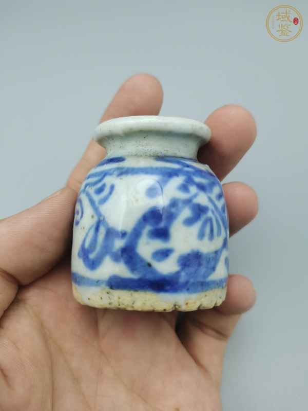 古玩陶瓷青花花卉紋水盂真品鑒賞圖