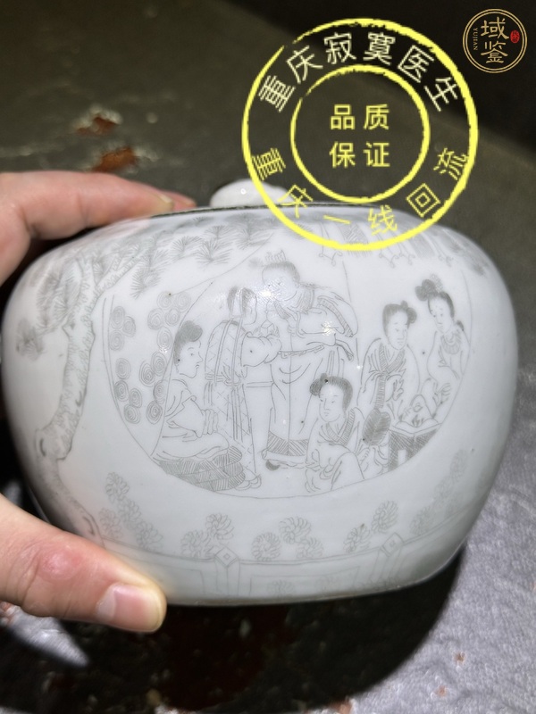 古玩陶瓷晚清超细路红楼梦刻瓷茶叶罐真品鉴赏图