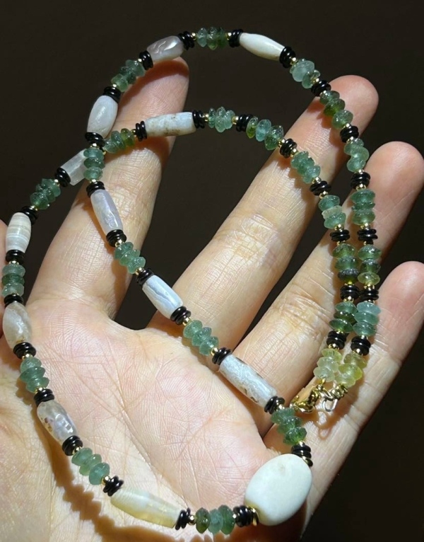 玉器千年老玛瑙琉璃链(宋代以上)拍卖，当前价格500元
