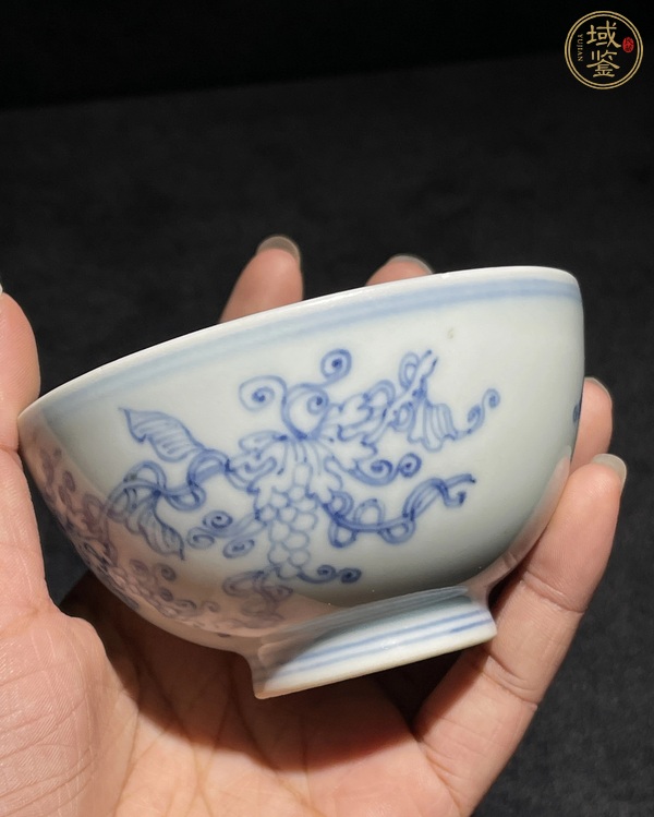 古玩陶瓷青花葡萄多福圖茶碗，疑似復窯真品鑒賞圖