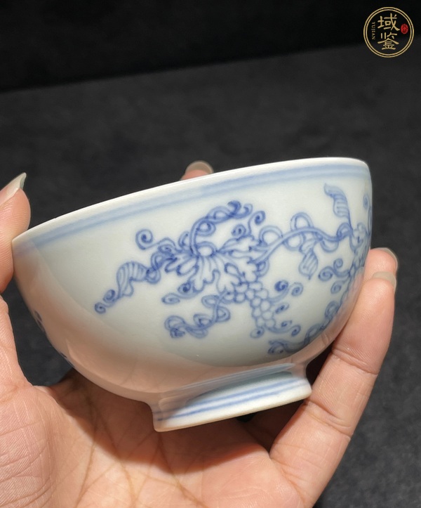 古玩陶瓷青花葡萄多福圖茶碗，疑似復窯真品鑒賞圖