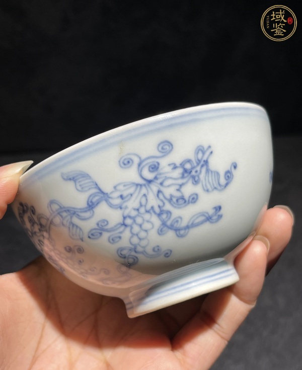 古玩陶瓷青花葡萄多福圖茶碗，疑似復窯真品鑒賞圖