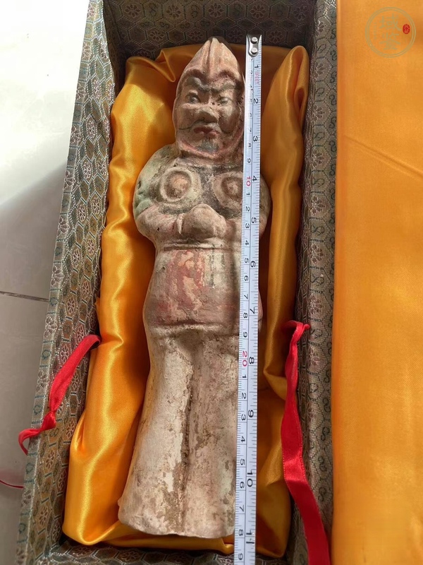 古玩陶瓷三彩武士陶俑真品鑒賞圖