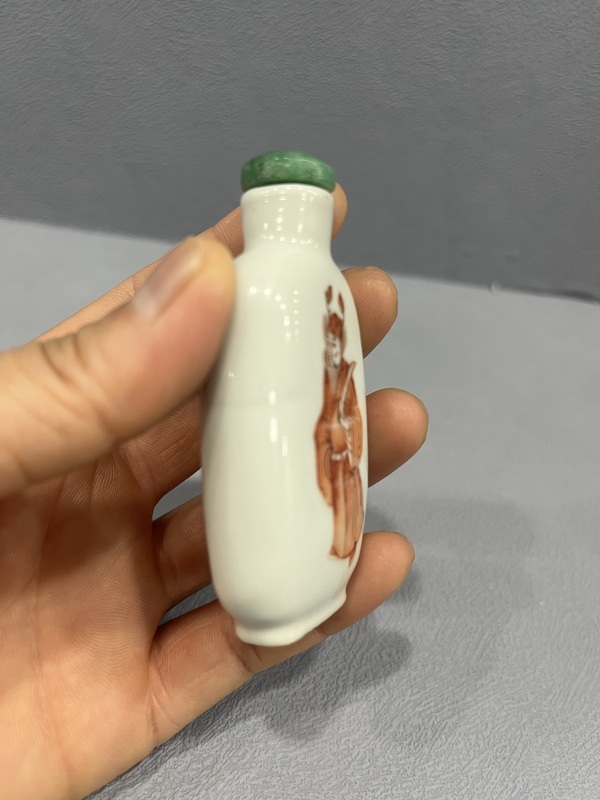 古玩陶瓷礬紅彩鐘馗圖鼻煙壺拍賣,當(dāng)前價(jià)格6500元