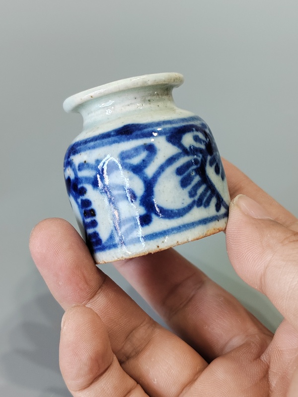 古玩陶瓷青花纏枝花紋水盂拍賣,當(dāng)前價(jià)格188元