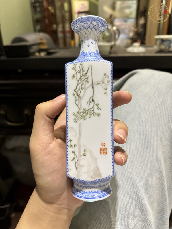 古玩陶瓷粉彩花鳥紋薄胎瓶真品鑒賞圖