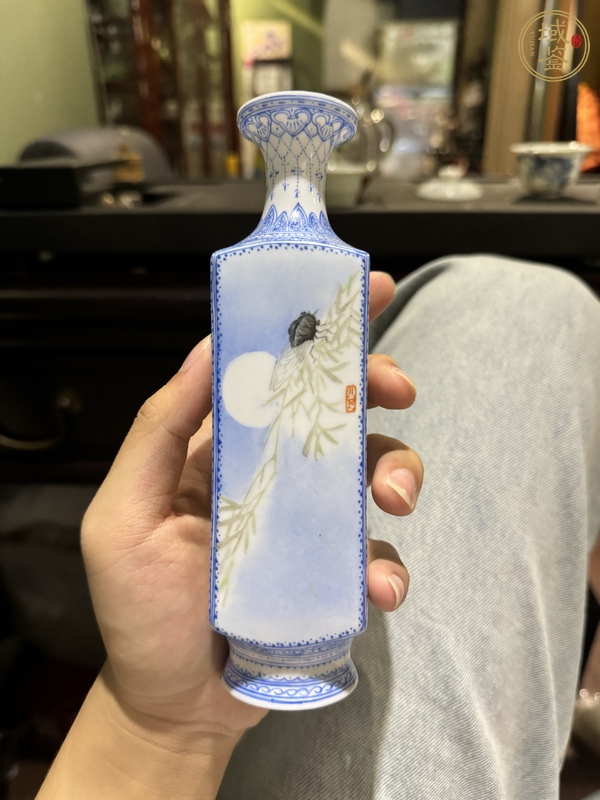 古玩陶瓷粉彩花鳥紋薄胎瓶真品鑒賞圖