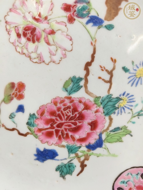 古玩陶瓷粉彩折枝花卉紋折沿盤真品鑒賞圖