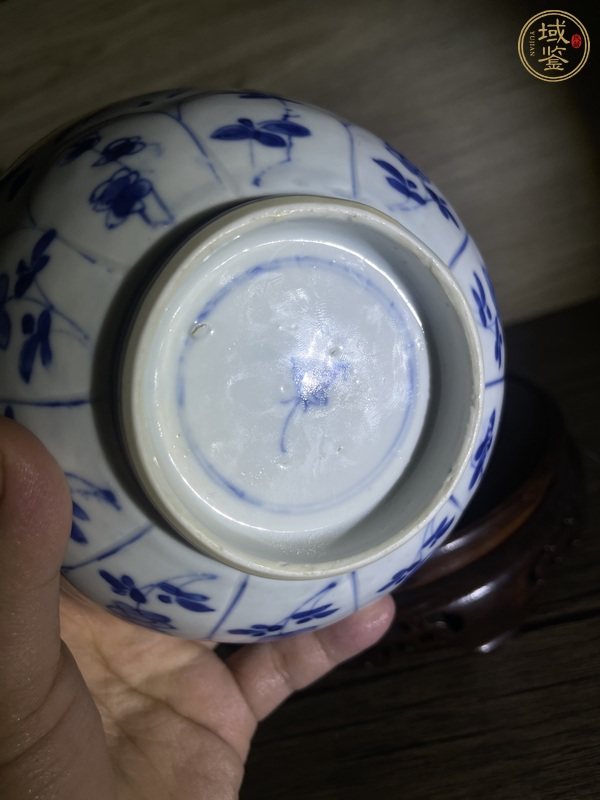 古玩陶瓷清康熙模印花卉紋碗真品鑒賞圖