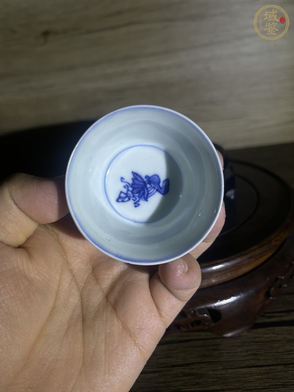 古玩陶瓷青花松鼠葡萄紋杯 真品鑒賞圖