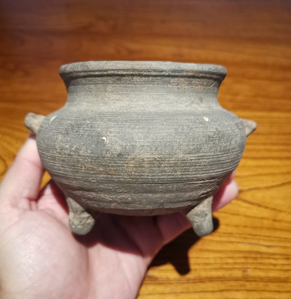 古玩陶瓷唐宋?灰陶雙耳三足爐拍賣,當前價格900元