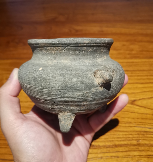古玩陶瓷唐宋?灰陶雙耳三足爐拍賣,當前價格900元