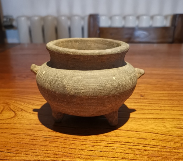 古玩陶瓷唐宋?灰陶雙耳三足爐拍賣,當前價格900元