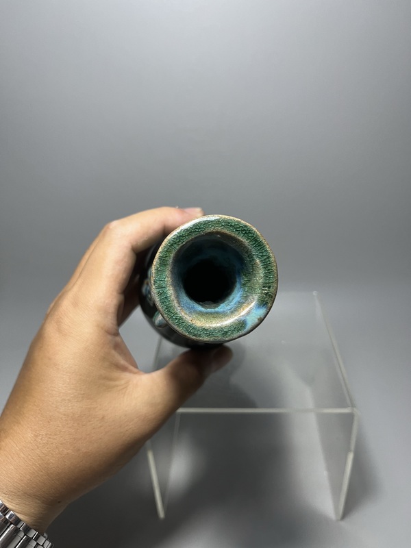 古玩陶瓷綠釉窯變貼塑花卉雙耳連坐瓶拍賣,當前價格0元