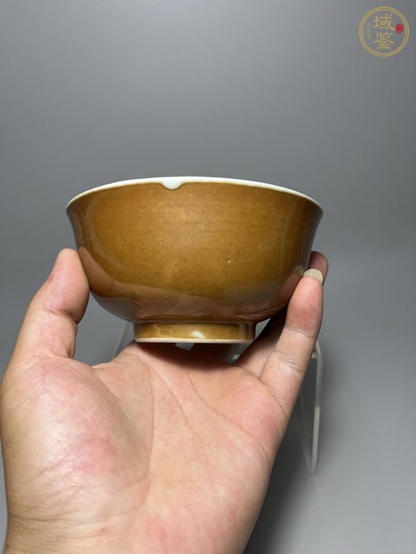 古玩陶瓷外紫金釉內(nèi)青花金玉滿堂茶碗真品鑒賞圖