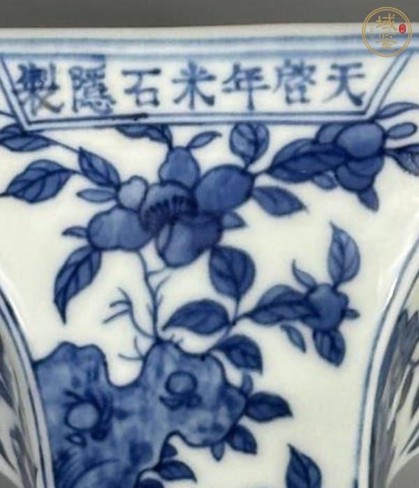 古玩陶瓷青花花卉紋花鼓真品鑒賞圖