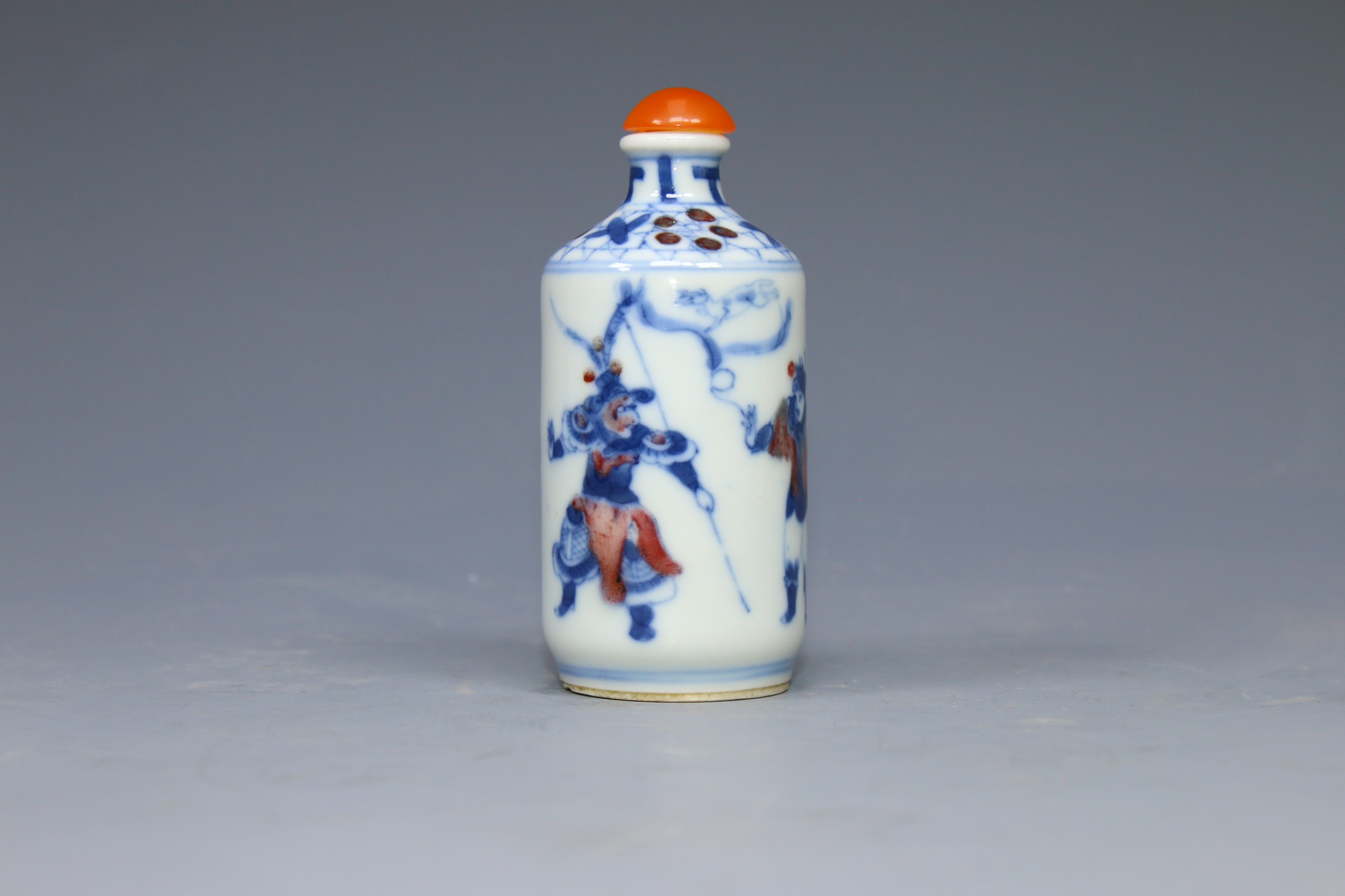 中国骨董 清中期 青花釉裏紅 人物 鼻煙壺 翡翠蓋 骨杓 工芸品