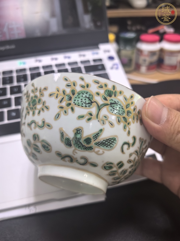 古玩陶瓷流暢花鳥紋碗真品鑒賞圖