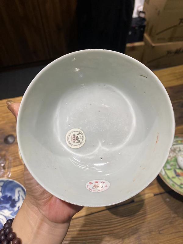 古玩陶瓷洪憲年制款龍紋碗拍賣,當前價格2800元