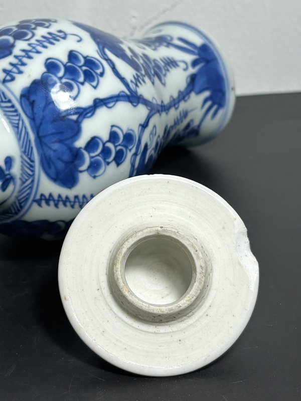 古玩陶瓷清康熙·青花松鼠葡萄紋將軍瓶/罐拍賣,當前價格3850元