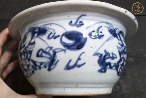 古玩陶瓷二龍戲珠青花香爐真品鑒賞圖