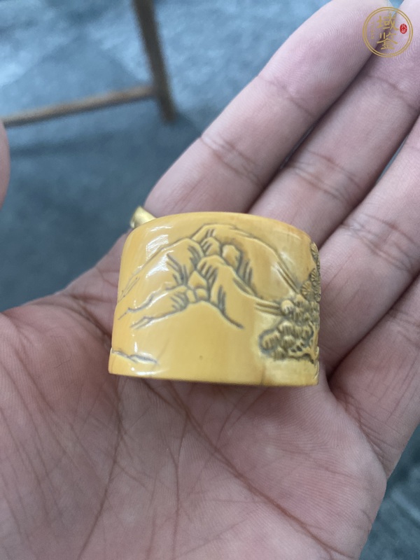 古玩雜項(xiàng)牙質(zhì)板指真品鑒賞圖