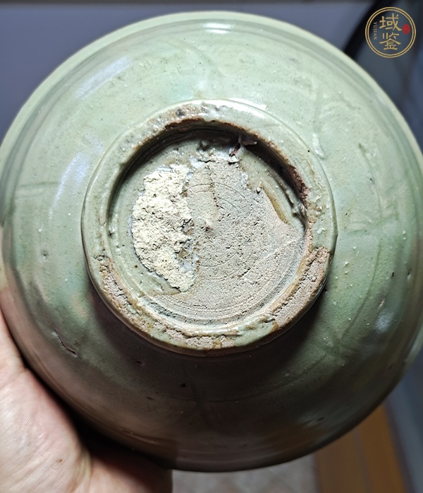 古玩陶瓷龍泉青瓷刻花碗真品鑒賞圖