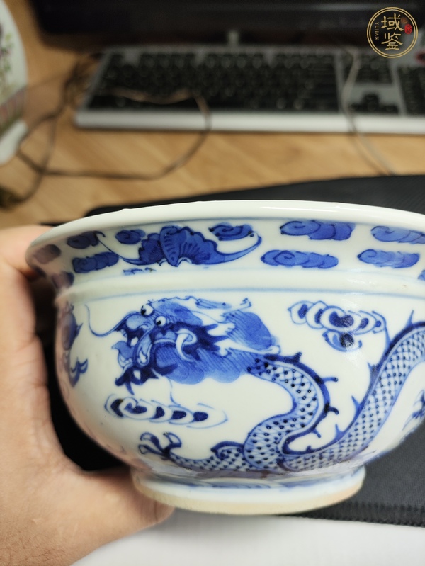 古玩陶瓷龍紋青花香爐真品鑒賞圖