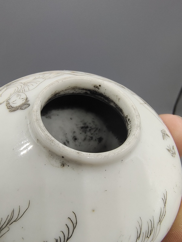 古玩陶瓷晚清精品?白釉刻瓷仕女人物碟形水盂拍賣,當(dāng)前價(jià)格3500元