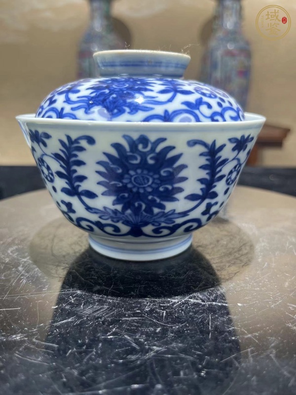 古玩陶瓷青花團(tuán)花蓋碗真品鑒賞圖