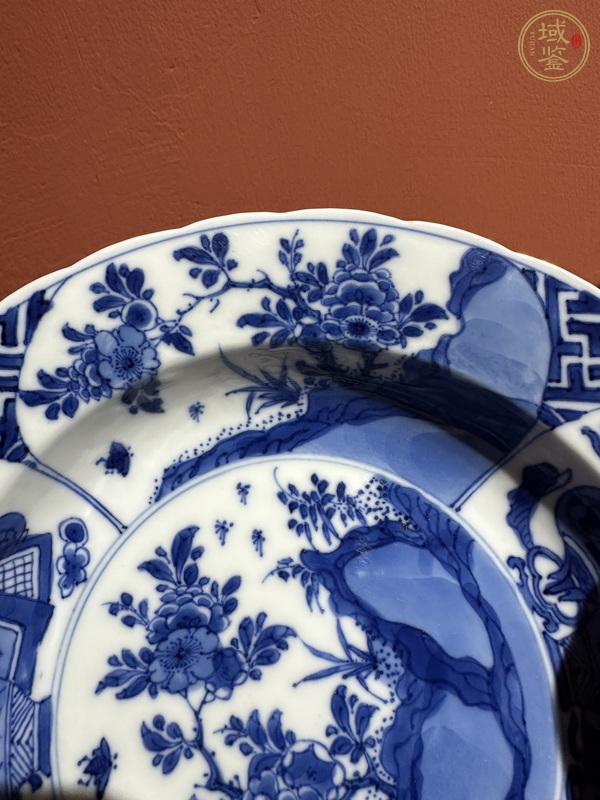 古玩陶瓷清代康熙青花花卉紋盤真品鑒賞圖