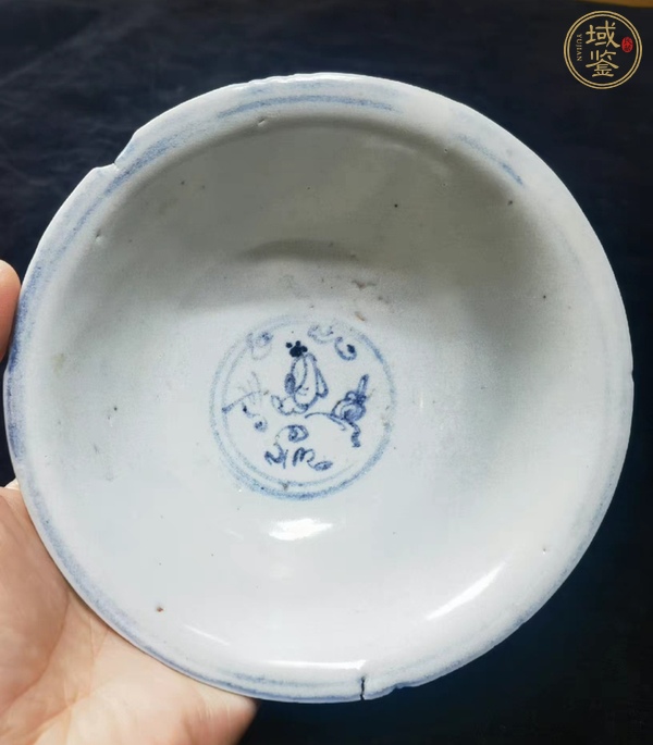 古玩陶瓷人物紋青花碗真品鑒賞圖