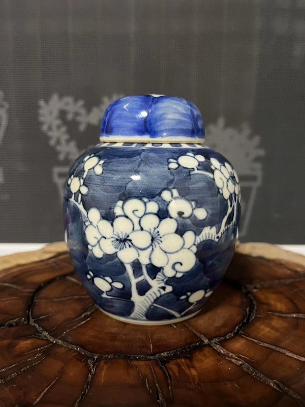 古玩陶瓷晚清青花冰梅圖蓋罐拍賣,當前價格1100元