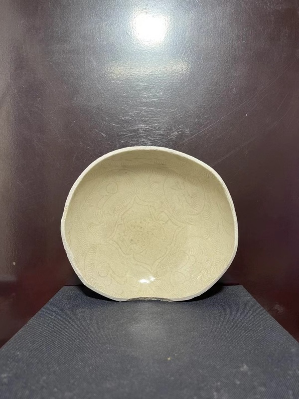 古玩轉(zhuǎn)賣宋.影青釉刻鹿紋杯托拍賣,當(dāng)前價(jià)格1288元