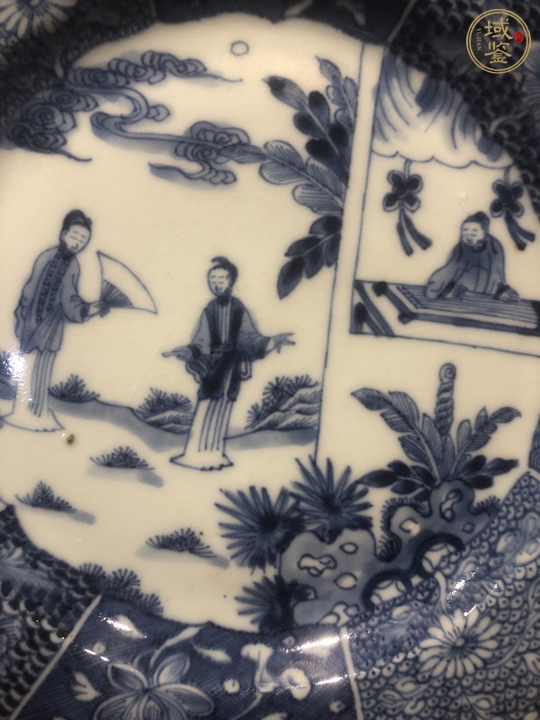 古玩陶瓷聽琴圖青花盤真品鑒賞圖