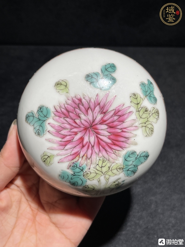 古玩陶瓷龍鳳紋粉彩冬瓜罐真品鑒賞圖