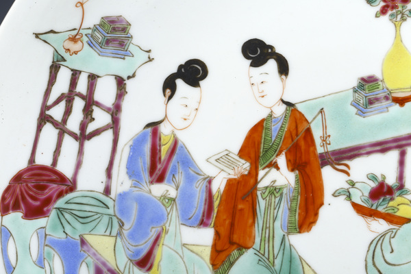 古玩陶瓷清末民初·粉彩仕女紋盤(pán)拍賣(mài)，當(dāng)前價(jià)格8888元