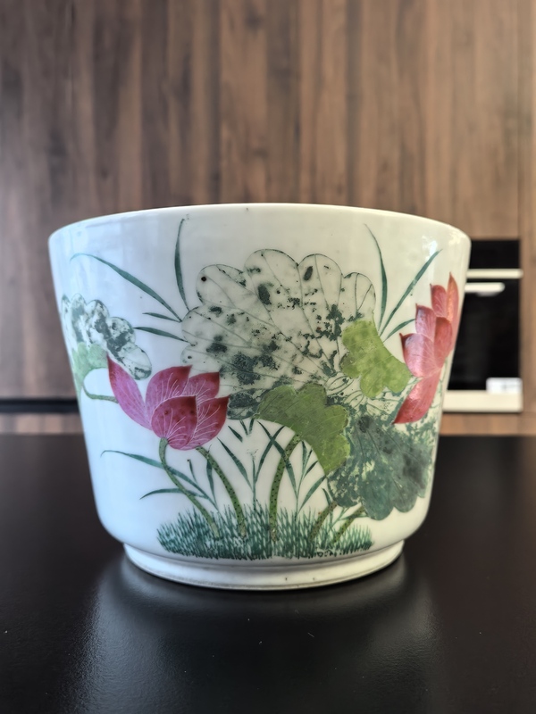 古玩陶瓷晚清(廖正興)粉彩滿池嬌(詩書畫印)花盆拍賣,當前價格6666元