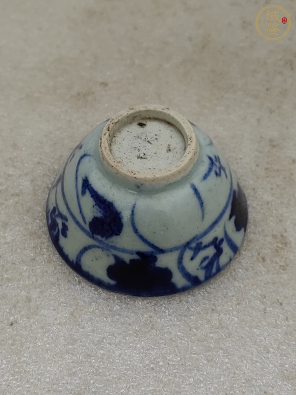 古玩陶瓷青花花卉紋茶杯真品鑒賞圖