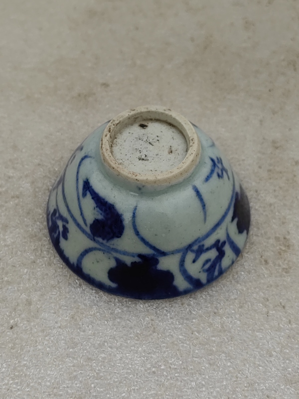古玩陶瓷清中期青花花卉紋茶杯拍賣,當前價格398元