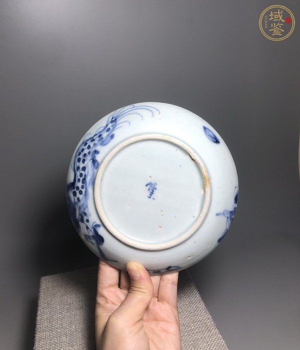 古玩陶瓷青花過墻龍紋盤真品鑒賞圖