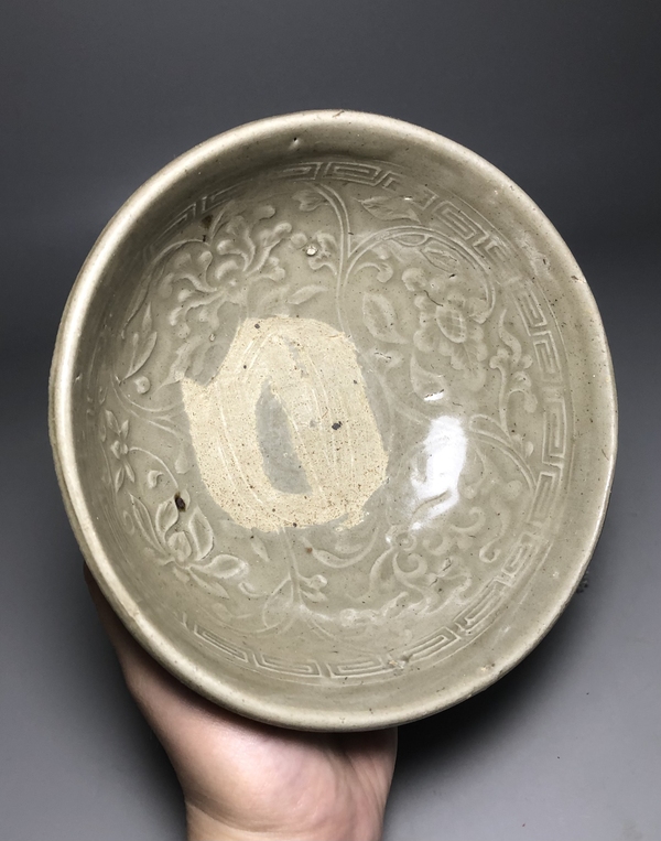 古玩陶瓷元,龍泉青釉印花紋深腹碗拍賣,當前價格2000元