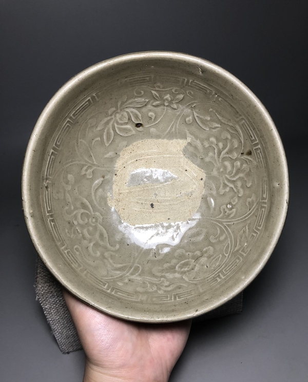 古玩陶瓷元,龍泉青釉印花紋深腹碗拍賣,當前價格2000元