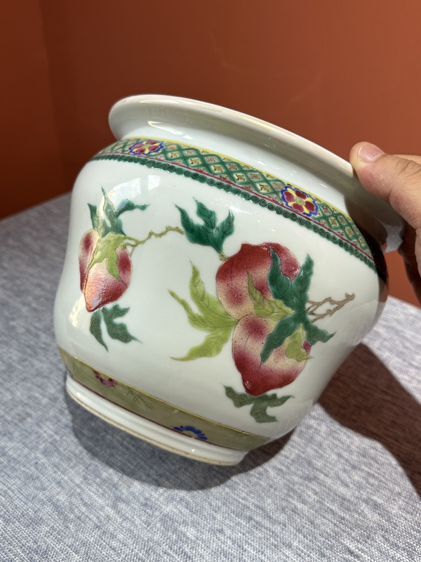 古玩陶瓷清代光緒粉彩三多紋花盆拍賣,當前價格22800元