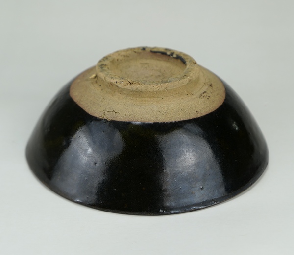 古玩陶瓷明代.黑釉茶碗(1368年-1644年)拍賣,當前價格350元