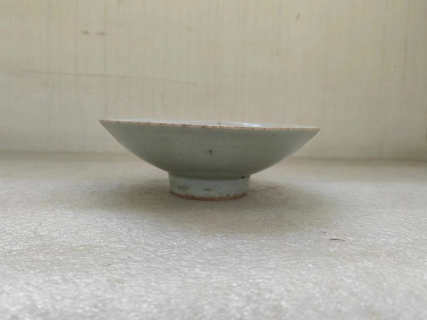 古玩陶瓷豆青釉高足盤拍賣,當(dāng)前價格180元