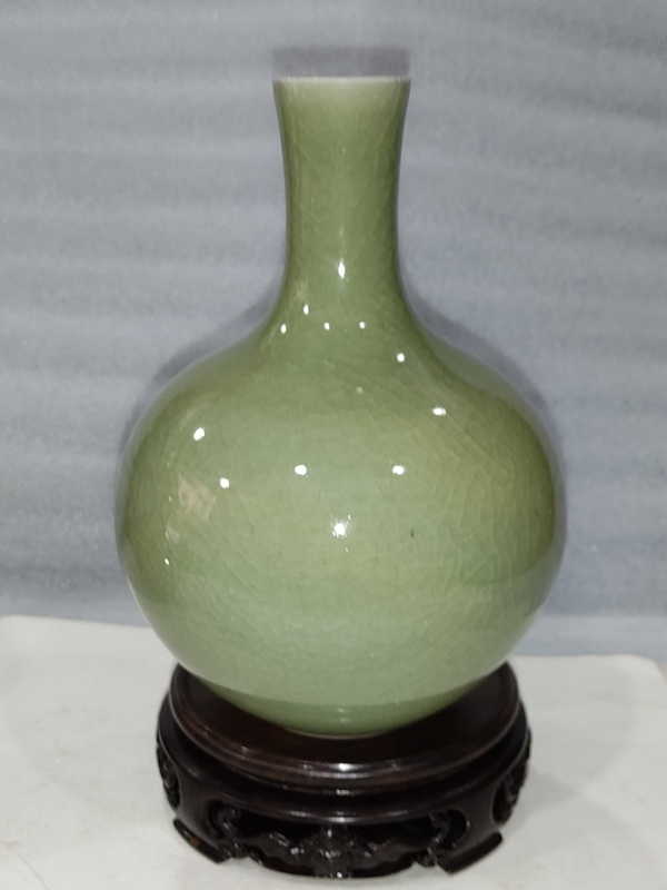 古玩陶瓷豆青釉天球瓶拍賣,當前價格360元